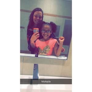 Meet your Posher, Kayla