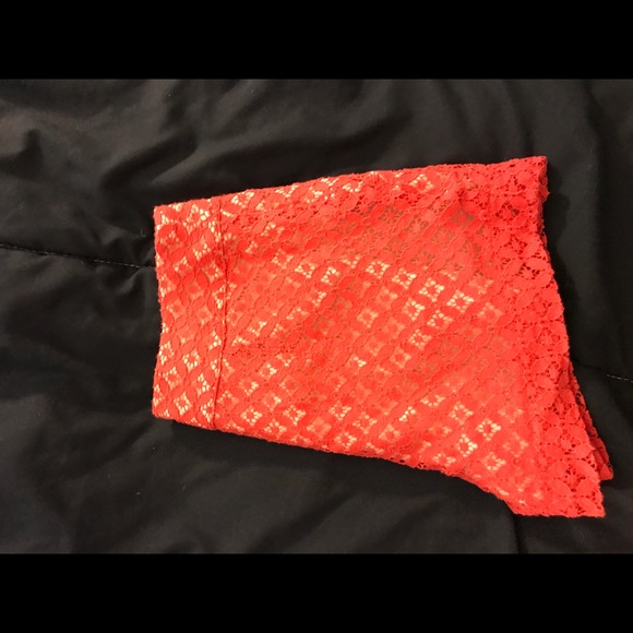 Summer shorts lace pattern size 2 women's - Picture 3 of 6