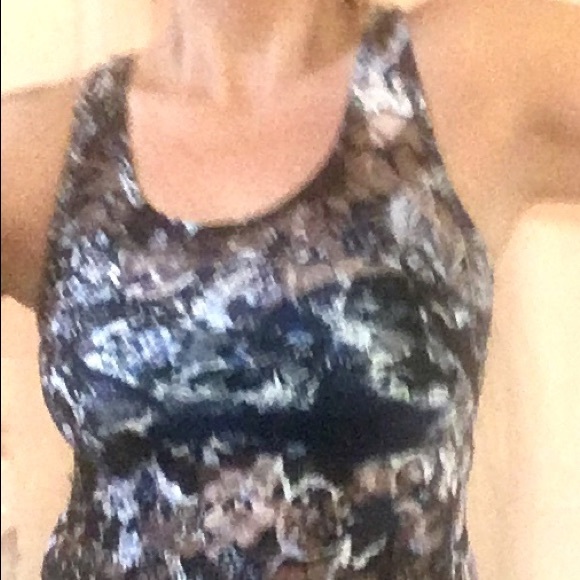 Size M Almost Famous Sheer Lace Tank Blue Wht - Picture 3 of 8