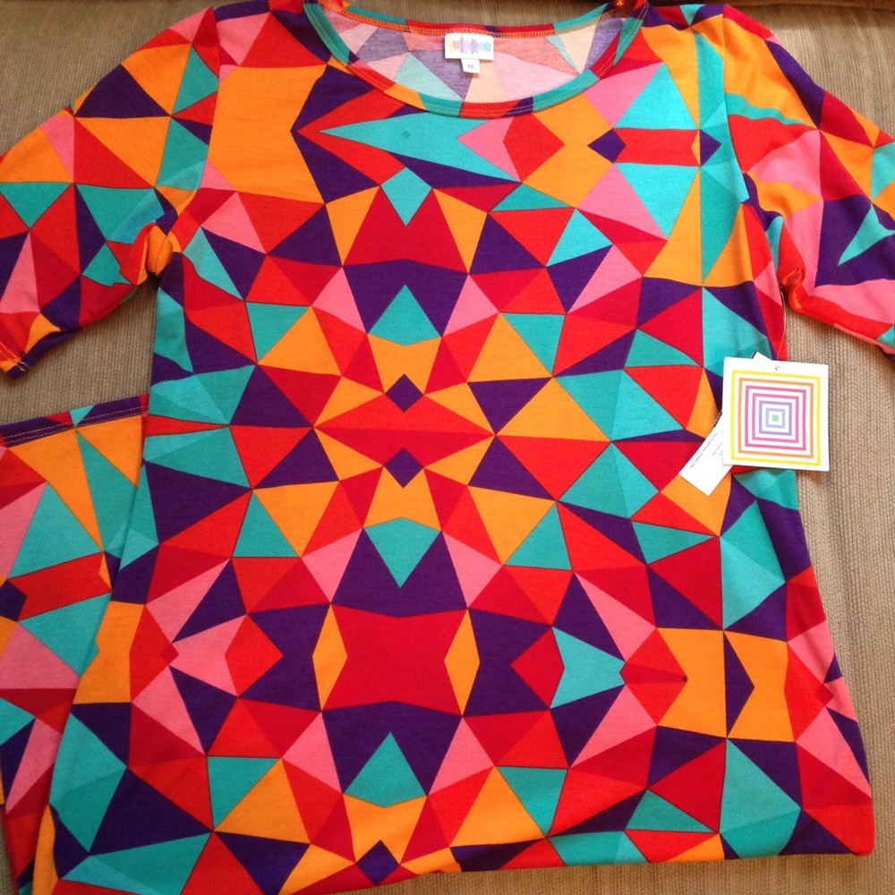 NWT Lularoe Kaleidoscope Julia- XL