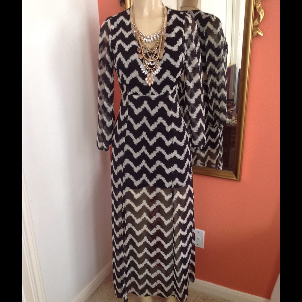 Gianni Bini Black Zig-Zag Maxi Dress S
