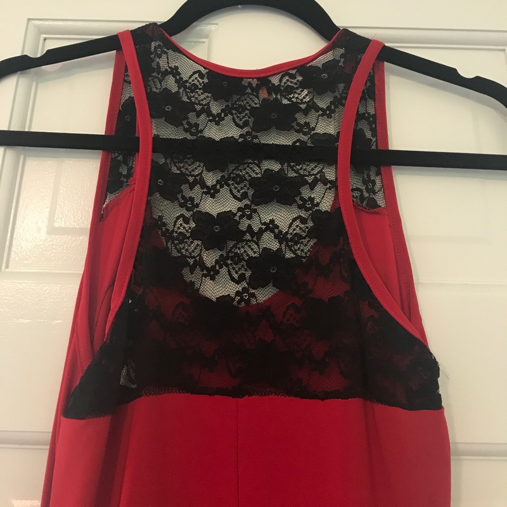 Red top - Picture 4 of 4