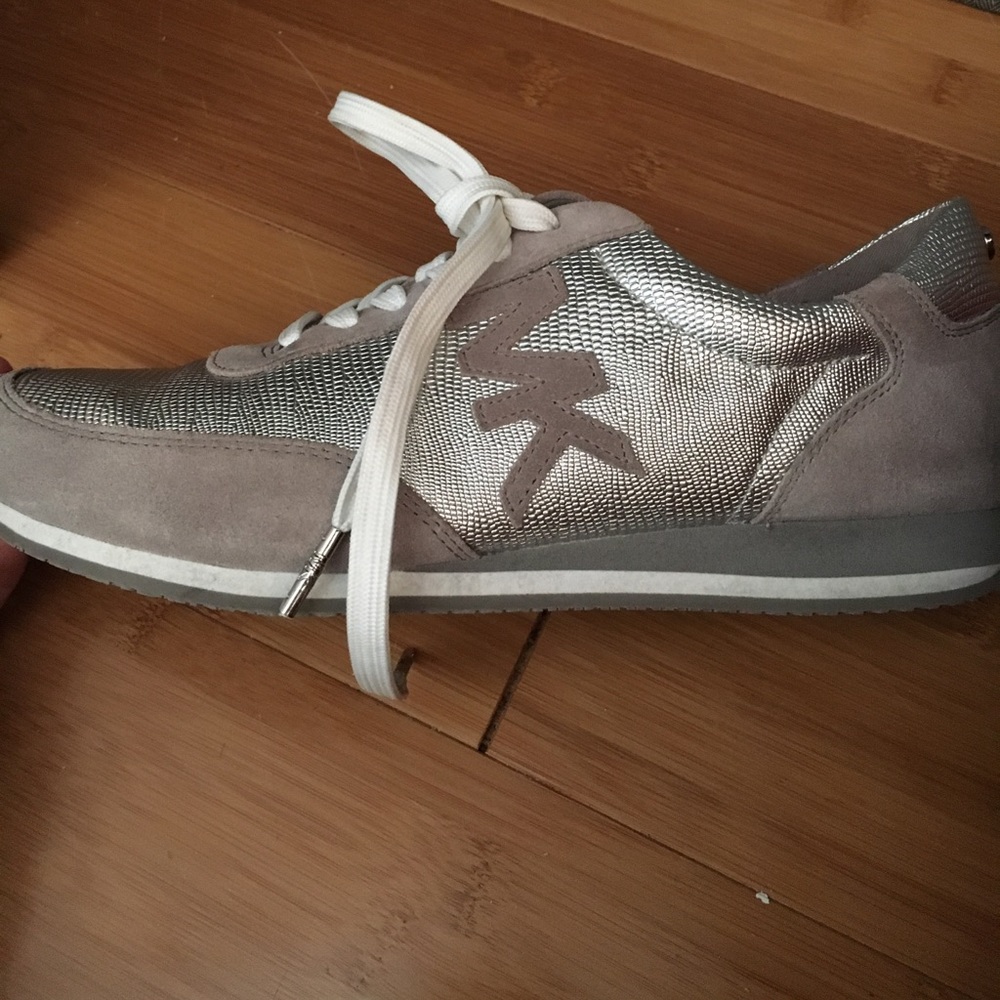 Silver/nude sneaker