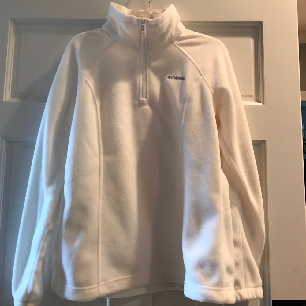 SOLD Never-worn Columbia pullover