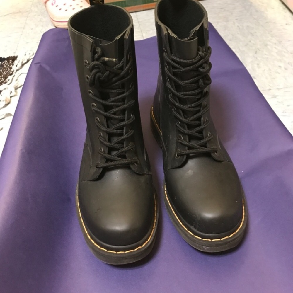 Dr. Martens Drench Boot