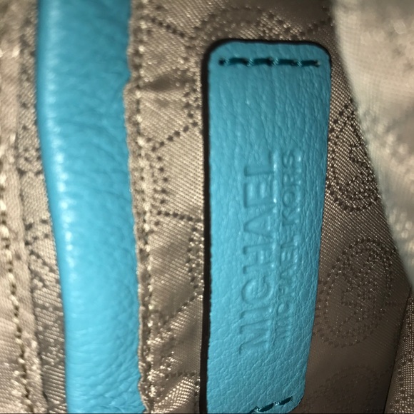 Small Shoulder Clutch - Picture 3 of 4