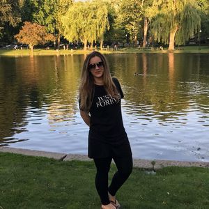 Meet your Posher, Mia