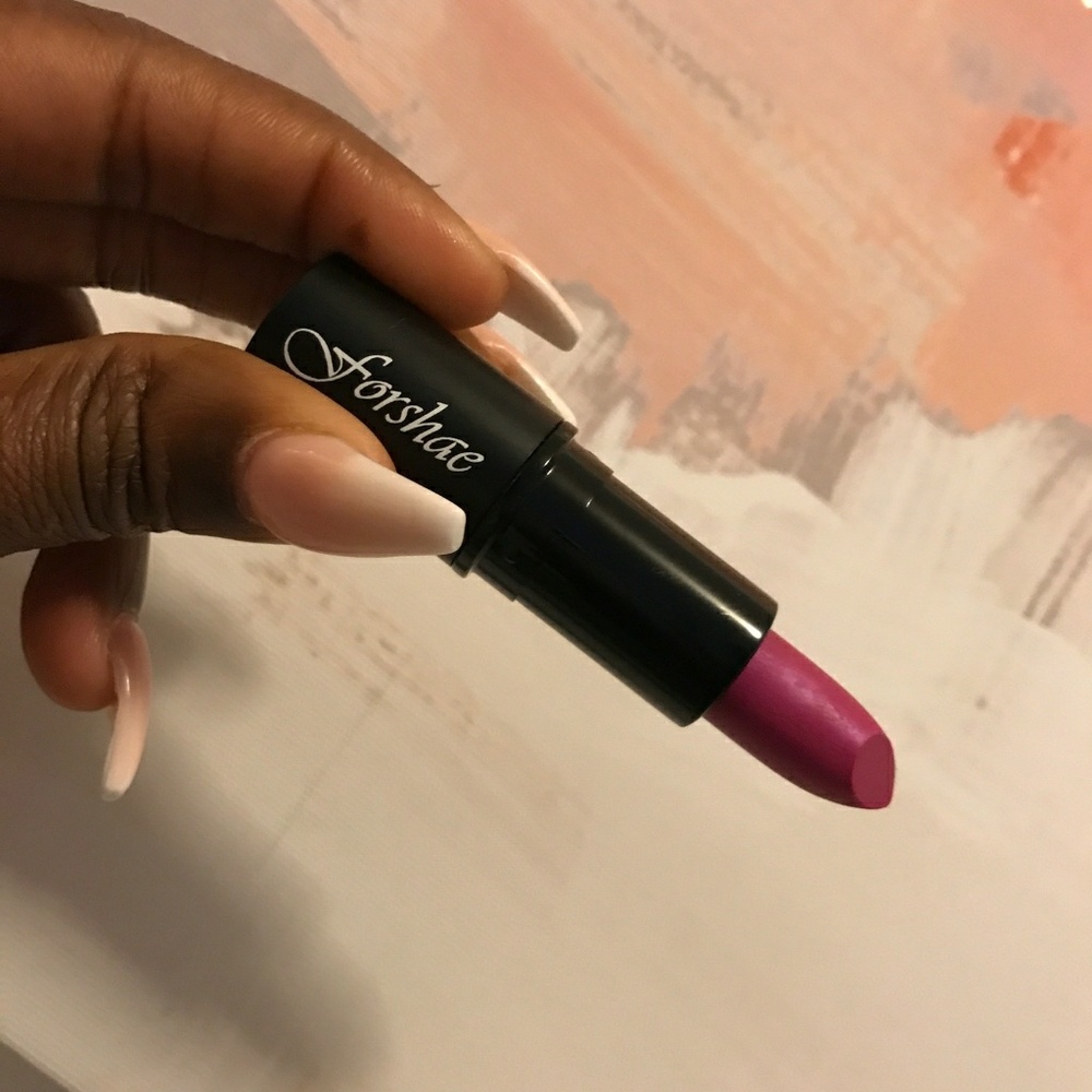 Cosmetics - Picture 2 of 6