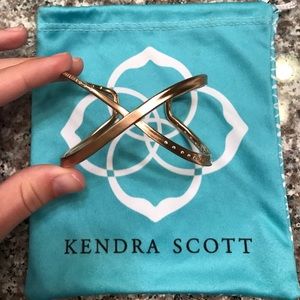 Kendra Scott bracelet