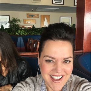 Meet your Posher, Gina