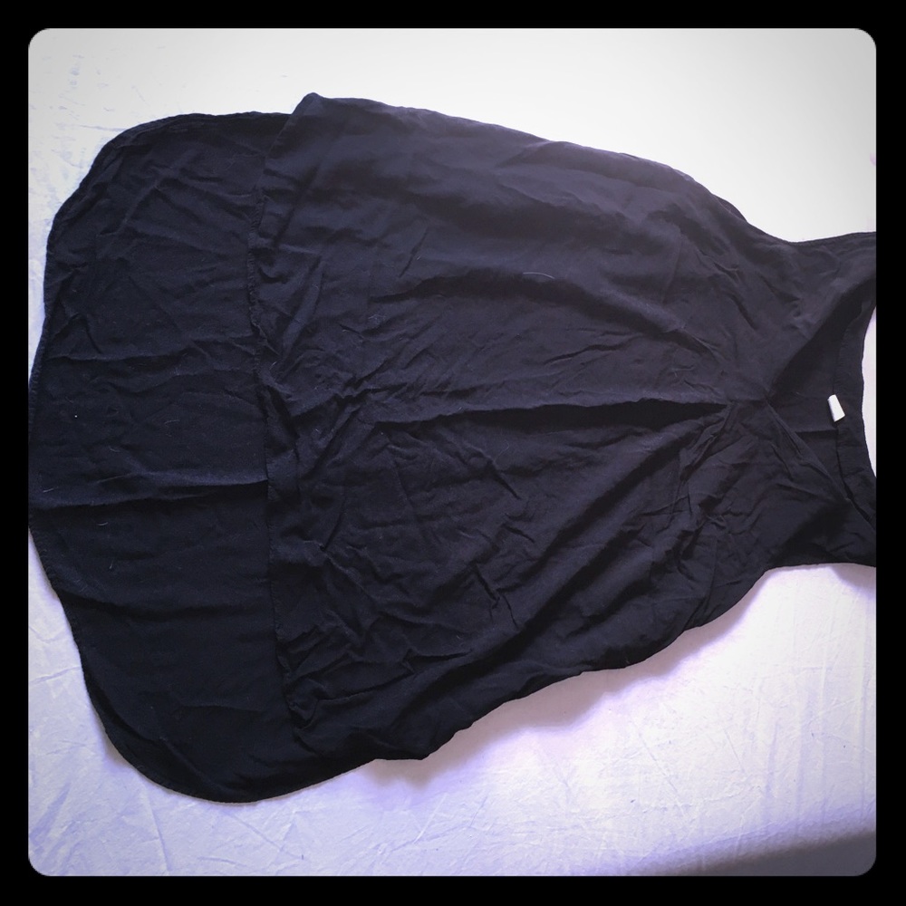 Black sleeveless tank top
