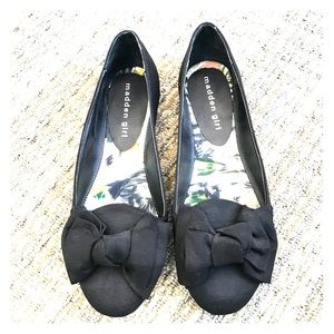 Black Bow Flats