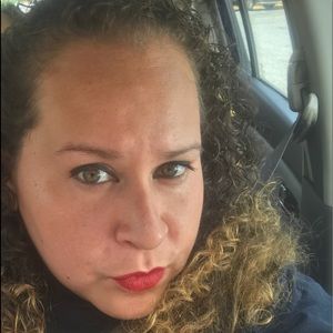 Meet your Posher, Cindy