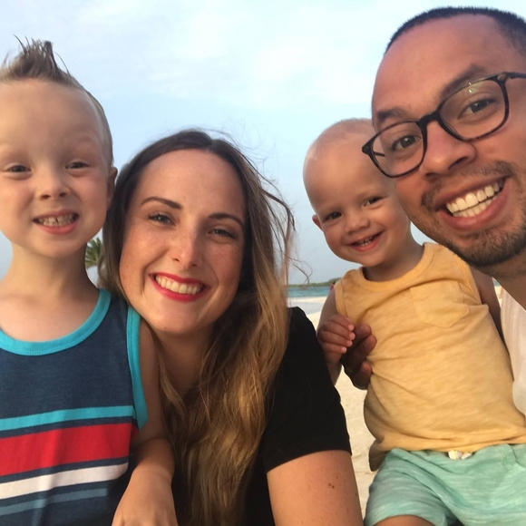 Meet your Posher, Desiree - Picture 1 of 1