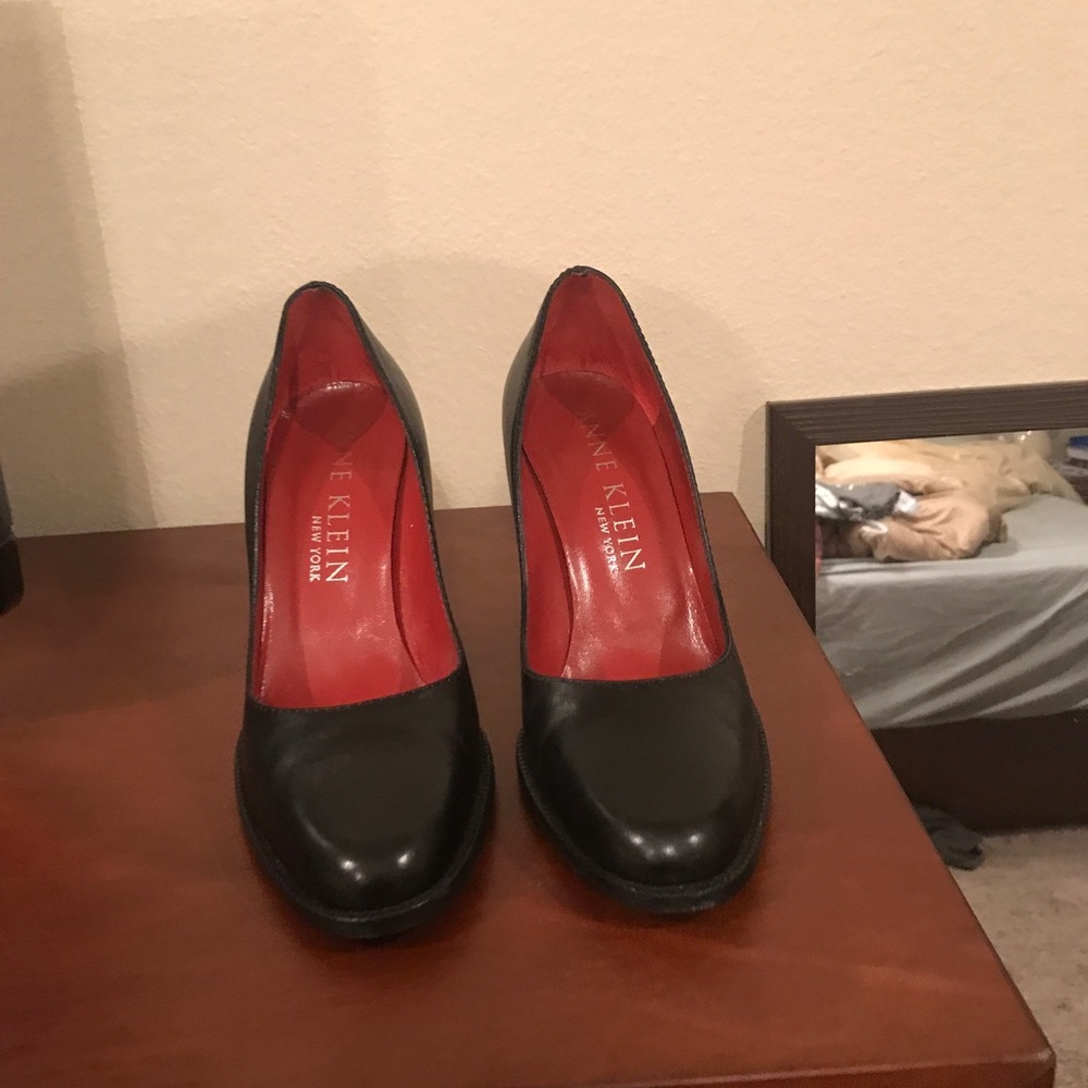 ‼️‼️SOLD‼️‼️Anne Klein leather work pumps size 8