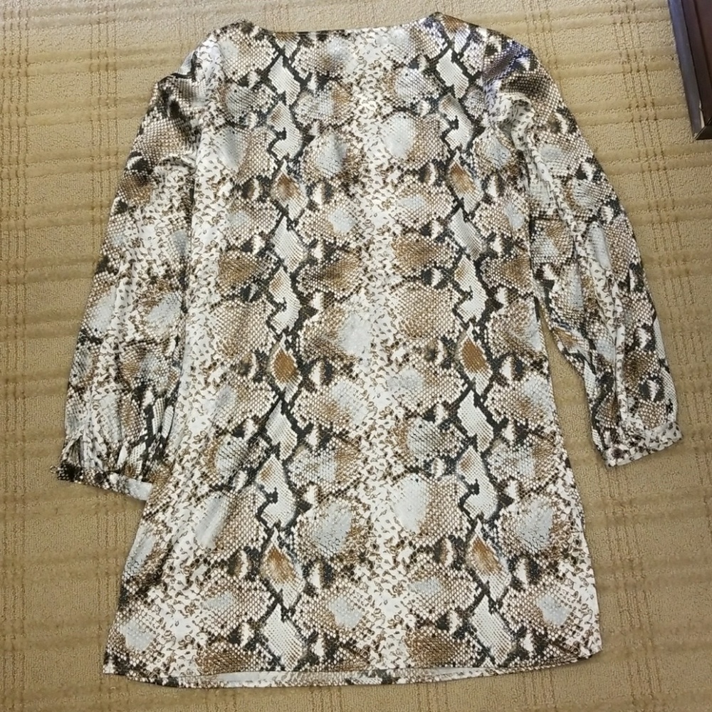 Blouse - Picture 2 of 3