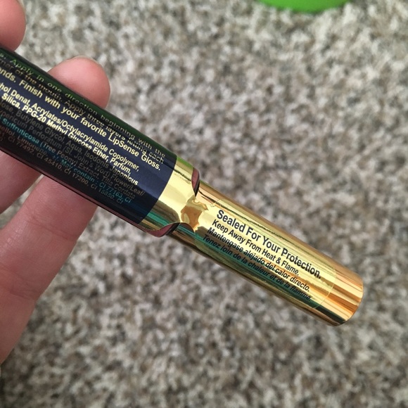 Bella LipSense - Picture 2 of 2