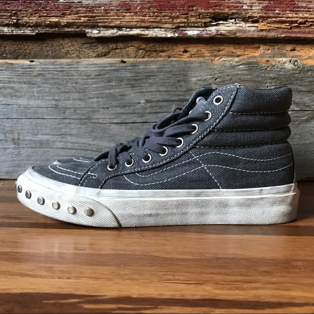 Distressed Vans Hi-Sk8