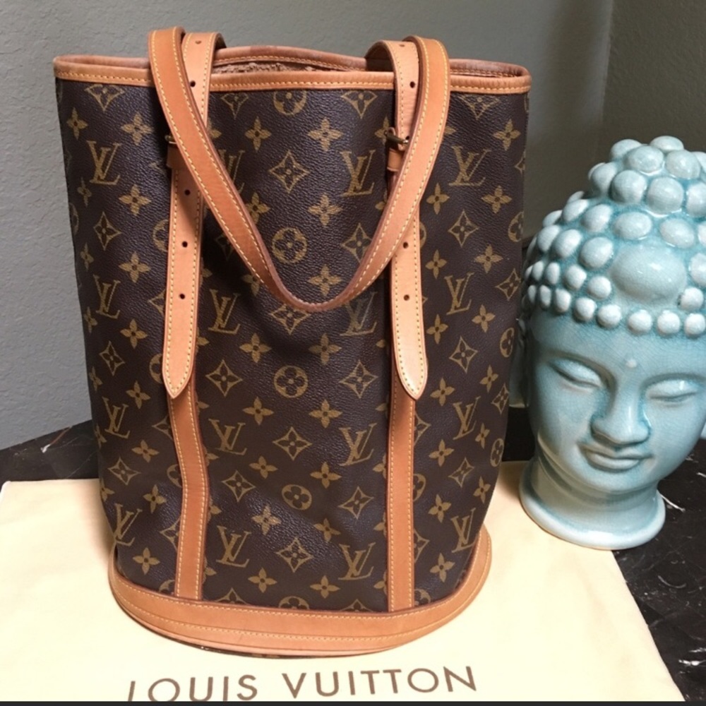 Authentic LV Bucket GM