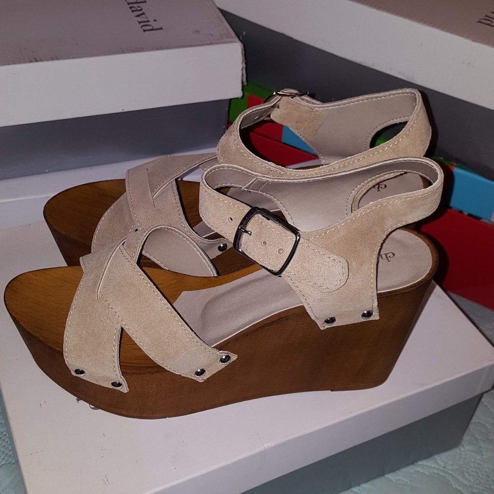Charles David made in Italy! size 8 wedge