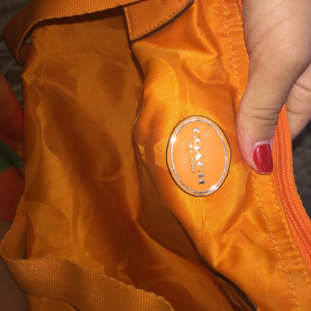 Coach bag and clutch set - Picture 3 of 8