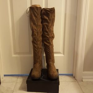 EUC OTK Boots size 9