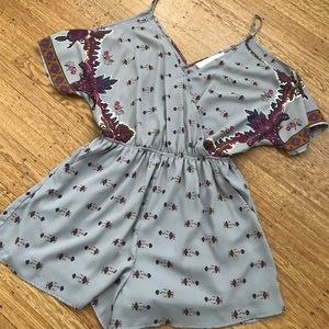 Astr size L romper