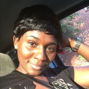 Meet your Posher, Nikeia