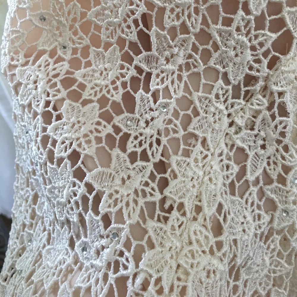 Dress - Picture 3 of 8