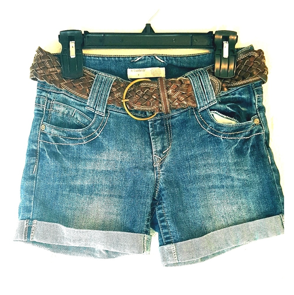 No boundaries Size 7 shorts