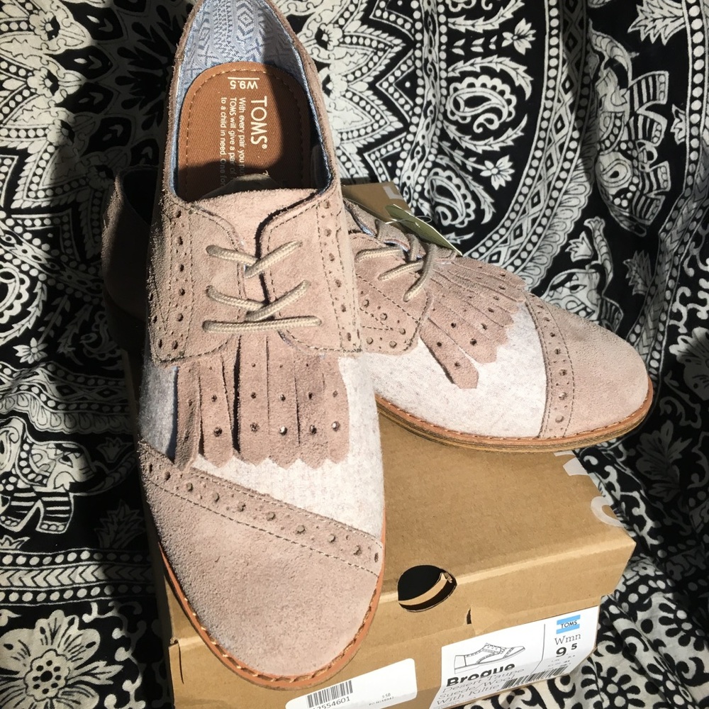 NEW!! TOMS Suede/Wool Brogue Oxfords Lace Up