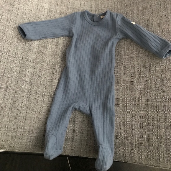 Newborn stretchie - Picture 3 of 3