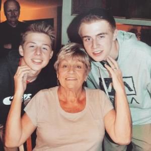 Meet your Posher, Christopher