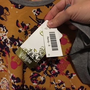 Lularoe NWT Disney Floral Minnie Randy Small