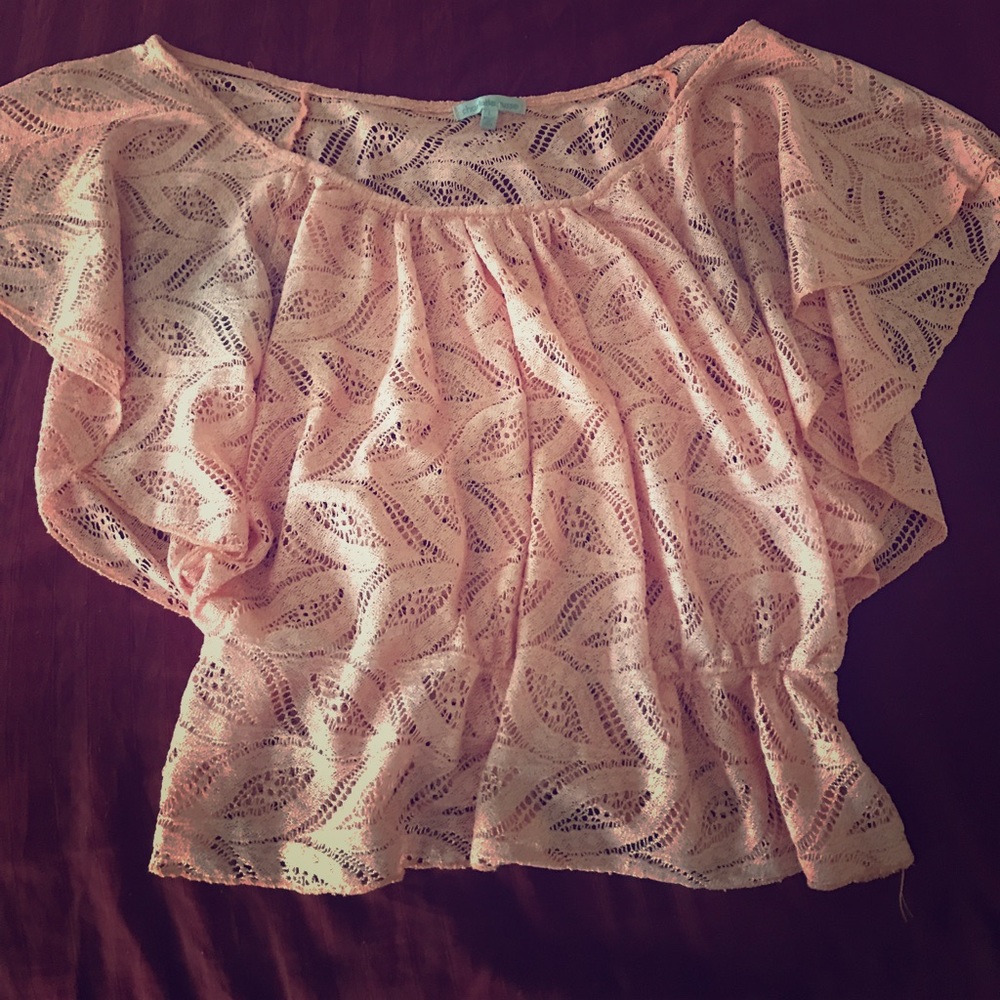 Cute Peachy colored top !! Worn twice