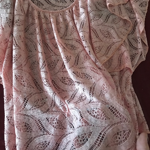 Cute Peachy colored top !! Worn twice - Picture 3 of 3