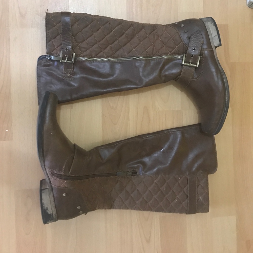 Boots - Picture 2 of 3