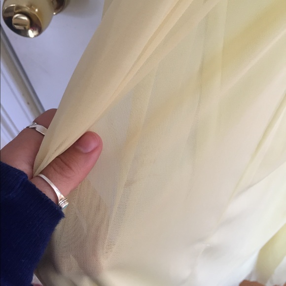Gorgeous light yellow prom dress by Cache - Picture 5 of 7