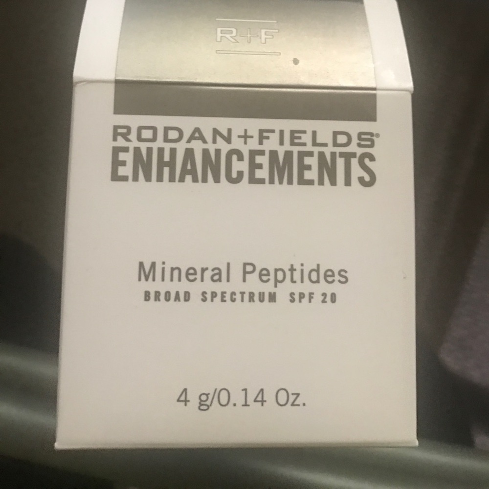 Rodan and Fields mineral peptides medium