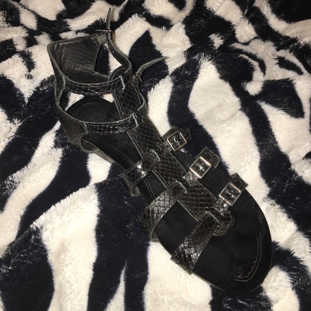 ✨PRICE DROP✨ANTONIO MELANI - Black Leather Sandals