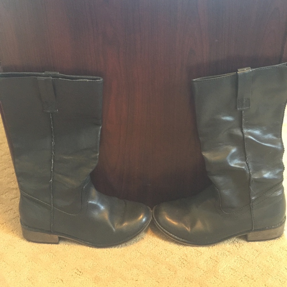 Black Boots