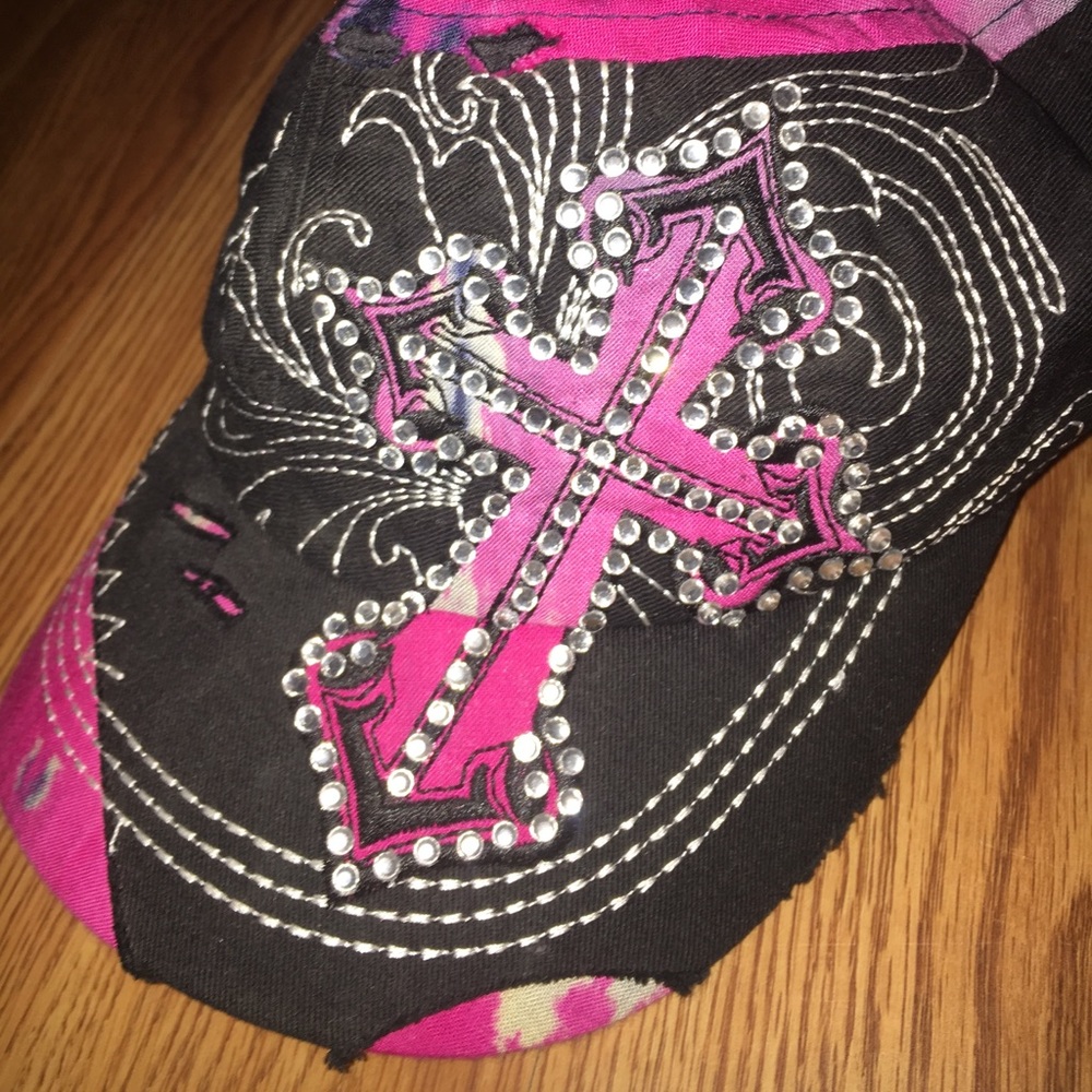 Cross hat - Picture 3 of 3