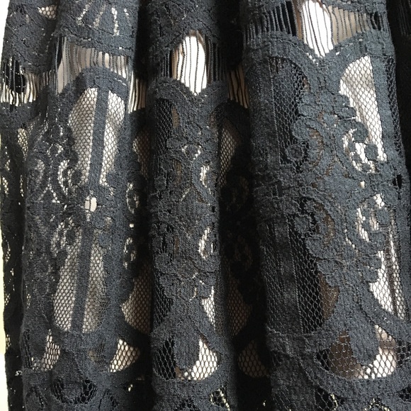 ‼️SOLD IN BUNDLE‼️ Gianni Bini Lace Dress - Picture 4 of 8