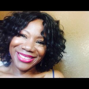 Meet your Posher, Aisha