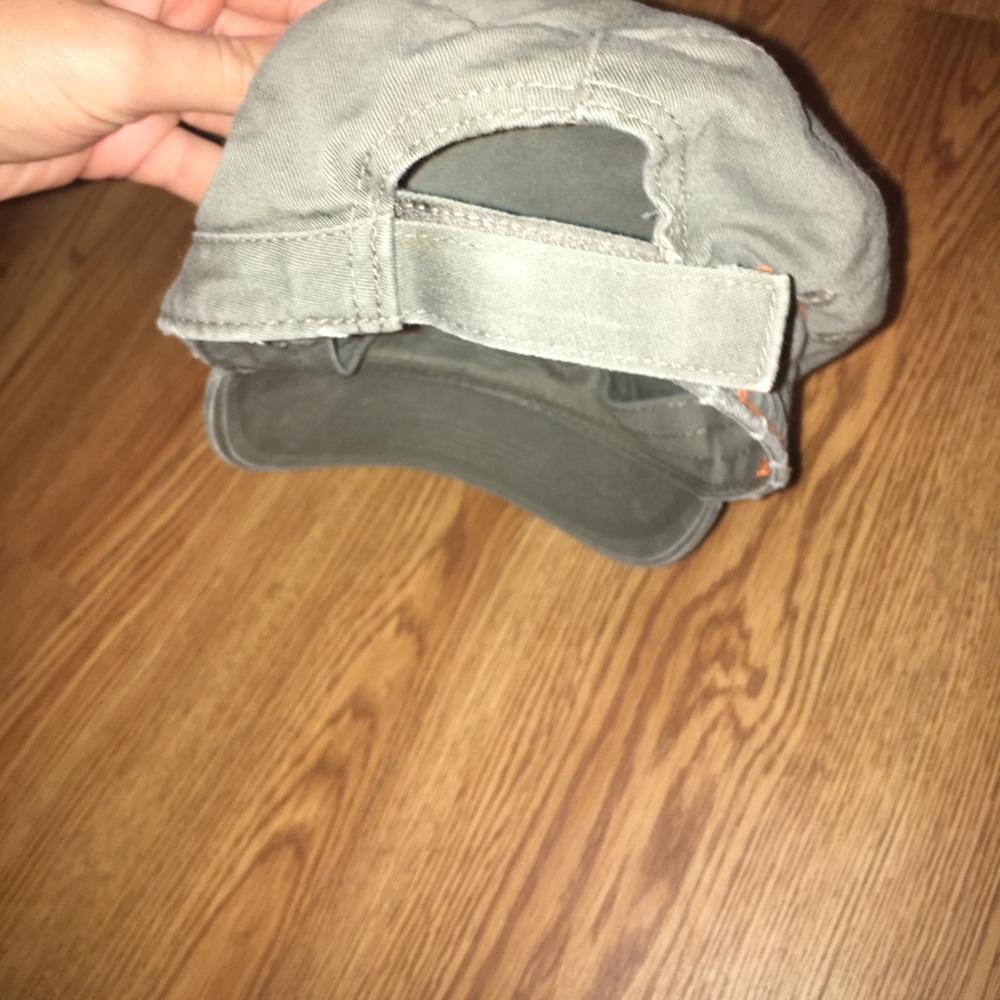 Hat - Picture 3 of 3