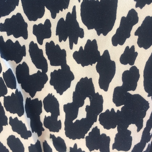 Victoria's Secret Pencil Skirt - Picture 3 of 4