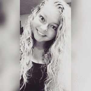 Meet your Posher, Layla