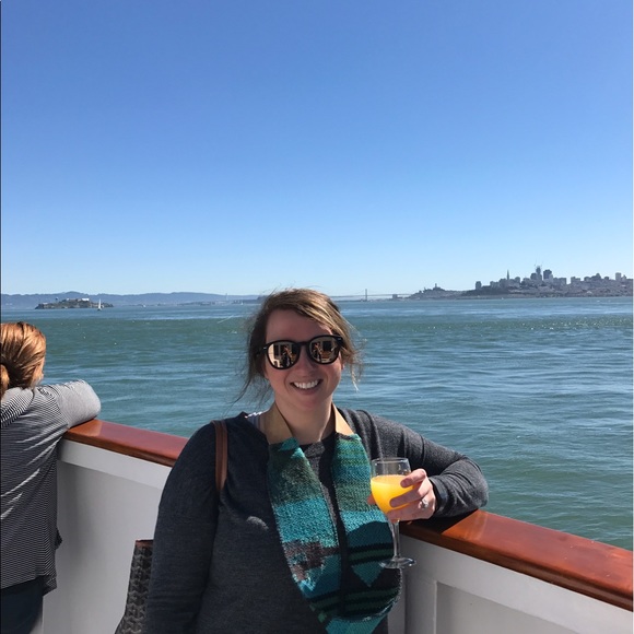 Meet your Posher, Liz - Picture 1 of 1