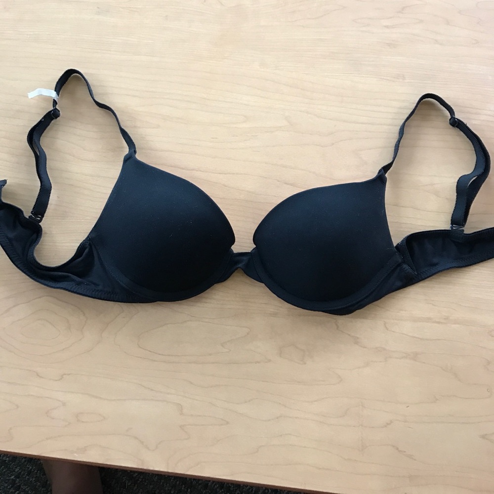 Black push up bra