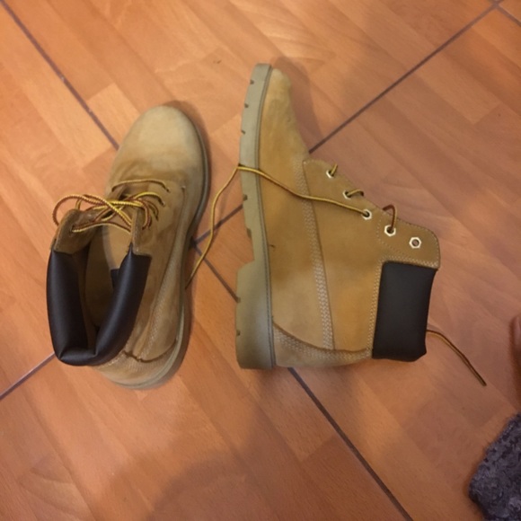 Timberlands - Picture 3 of 3